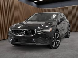 Volvo V60 Cross Country 2022