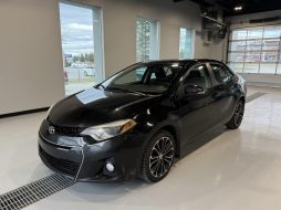 Toyota Corolla 2015
