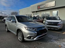 Mitsubishi Outlander PHEV 2022