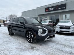 Mitsubishi Outlander PHEV 2023