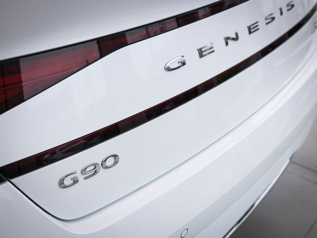 Genesis G90 2023