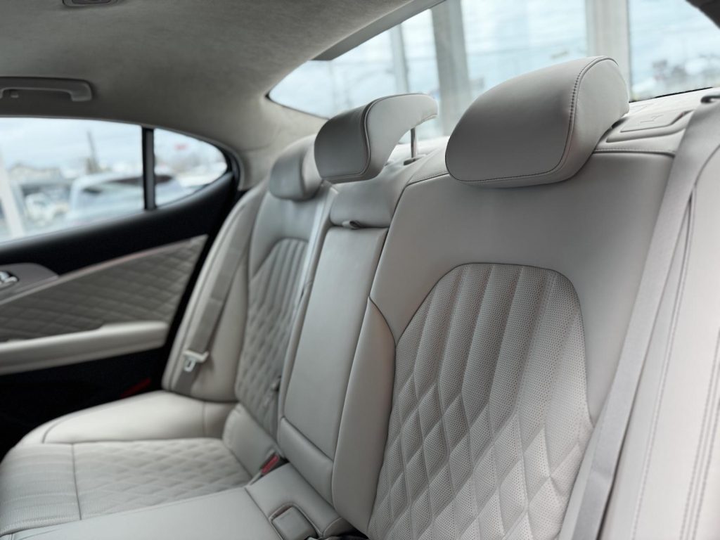 Genesis G70 2025