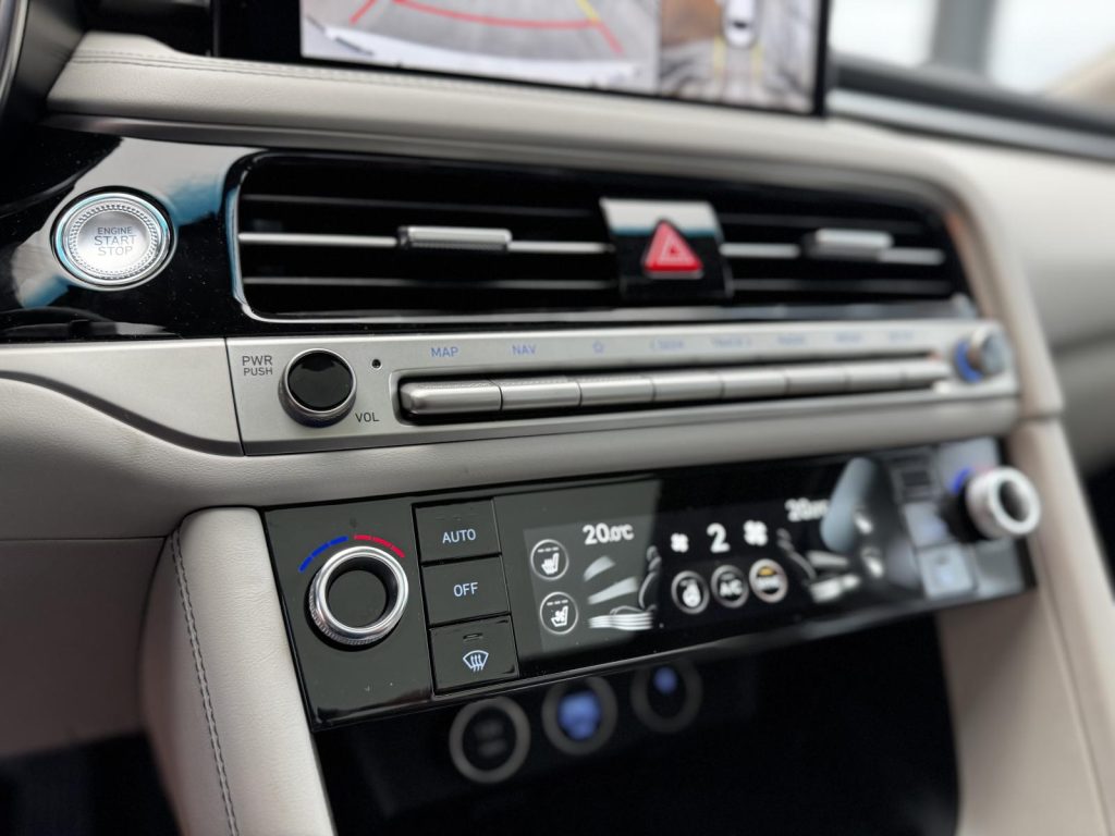 Genesis G70 2025