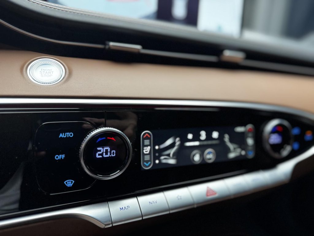Genesis GV70 2024