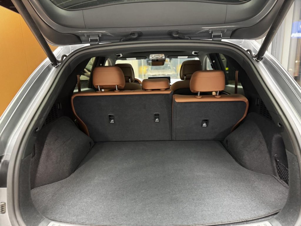 Genesis GV70 2024