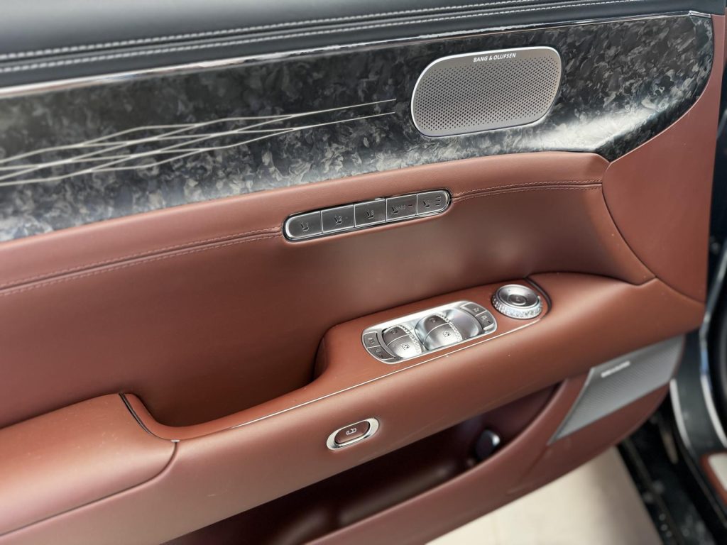 Genesis G90 2025