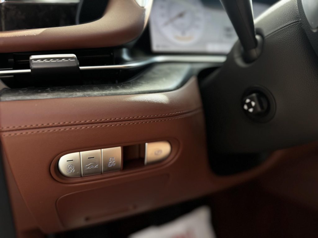 Genesis G90 2025
