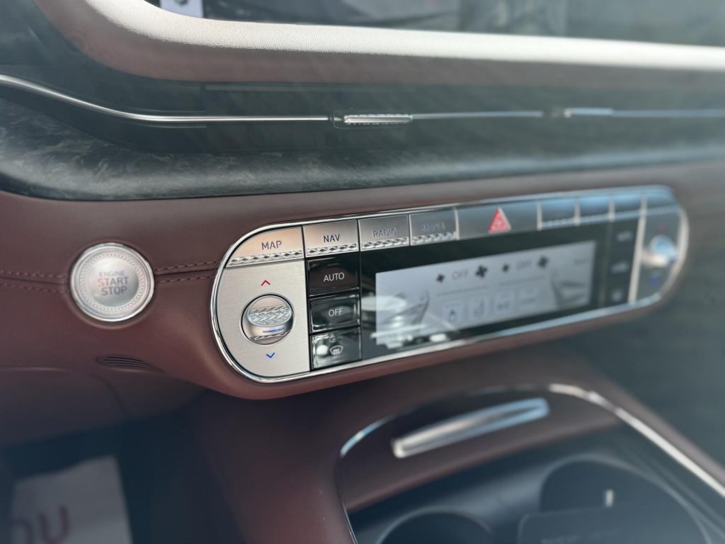 Genesis G90 2025