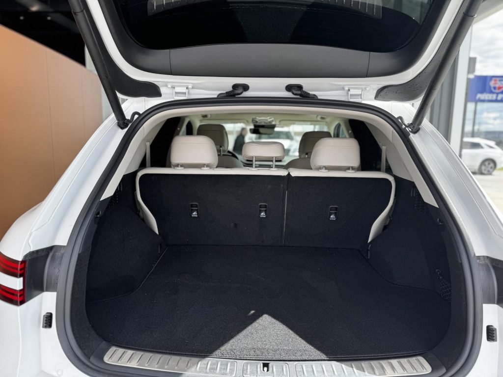 Genesis GV70 2025