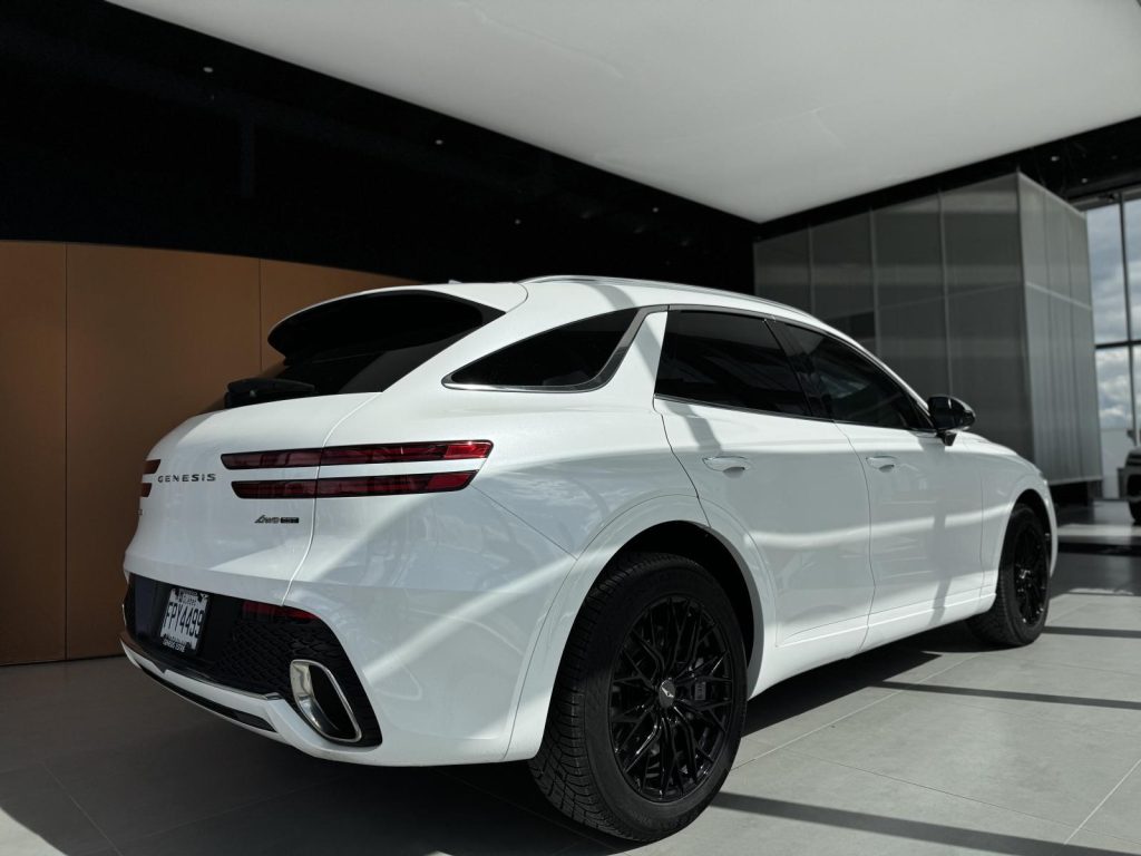 Genesis GV70 2025