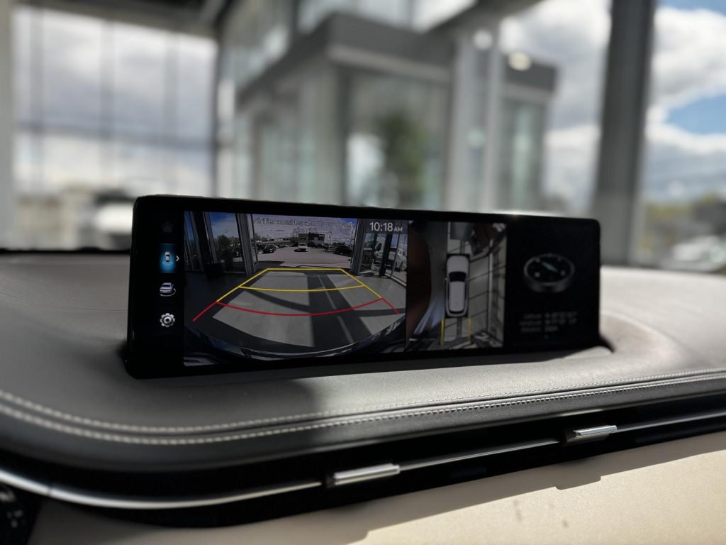 Genesis GV70 2025