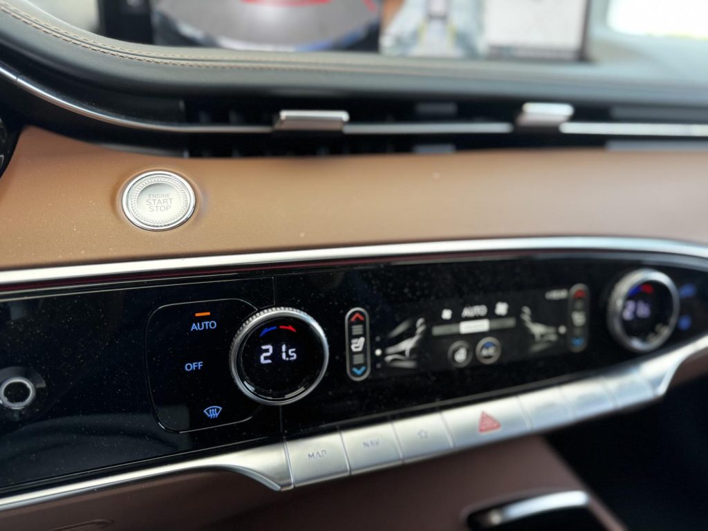 Genesis GV70 2024