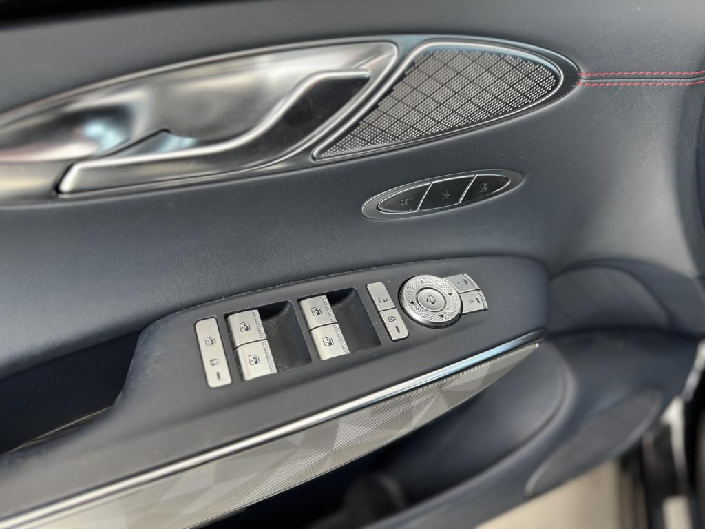 Genesis GV70 2022
