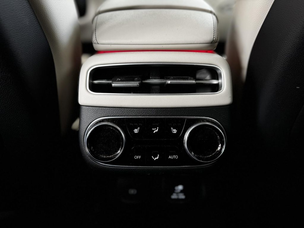 Genesis GV70 2023