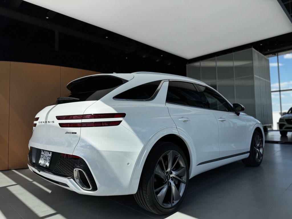 Genesis GV70 2025