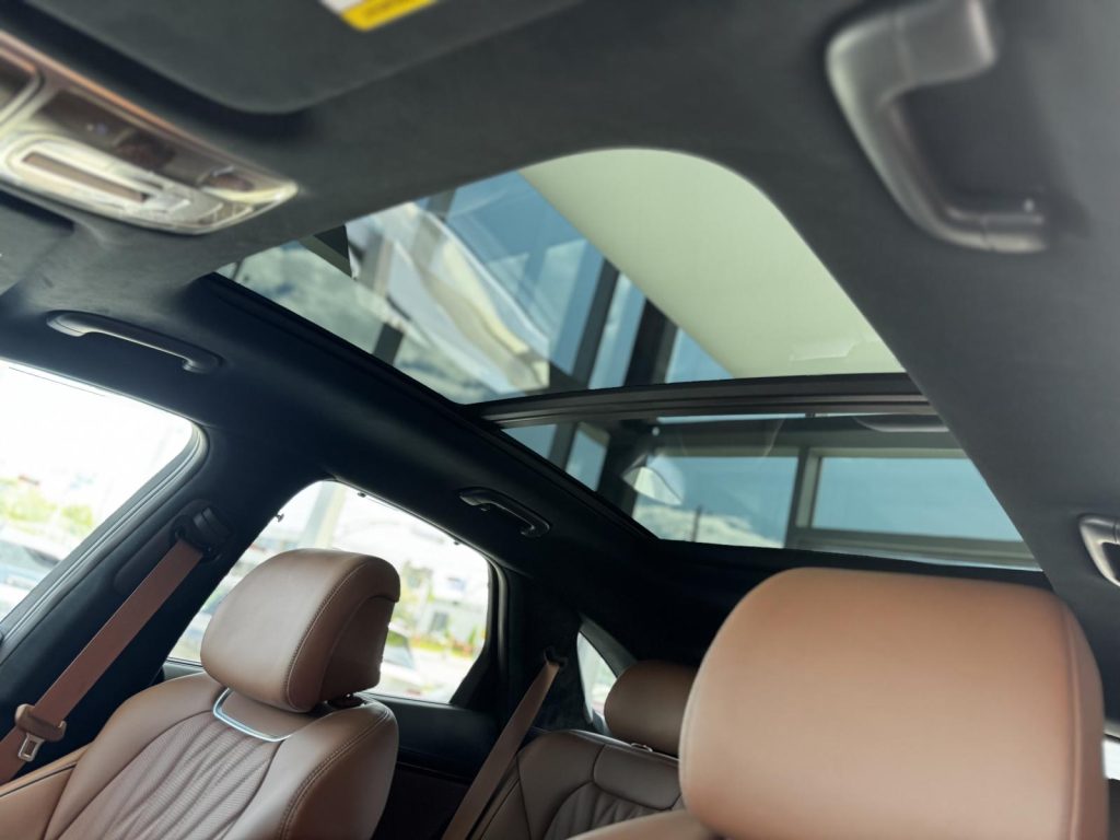 Genesis GV70 2025