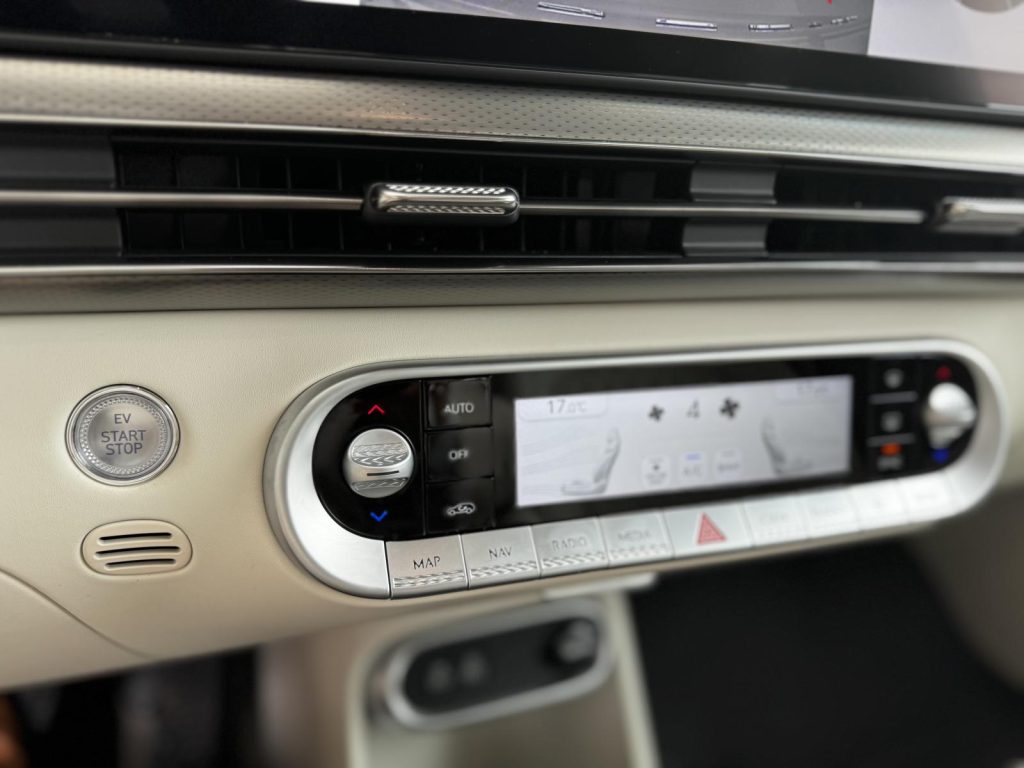 Genesis GV60 2023