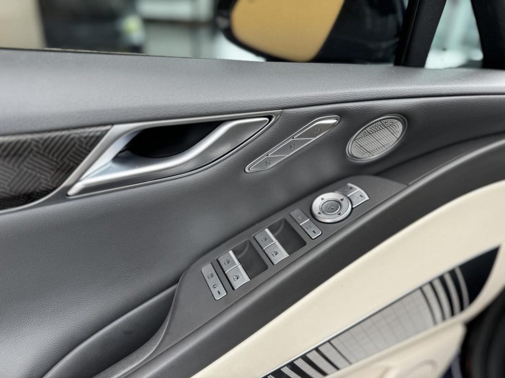 Genesis G80 2023