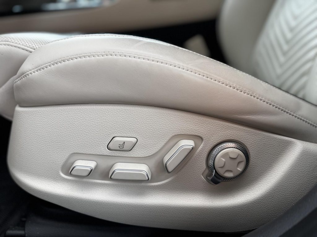 Genesis G80 2023