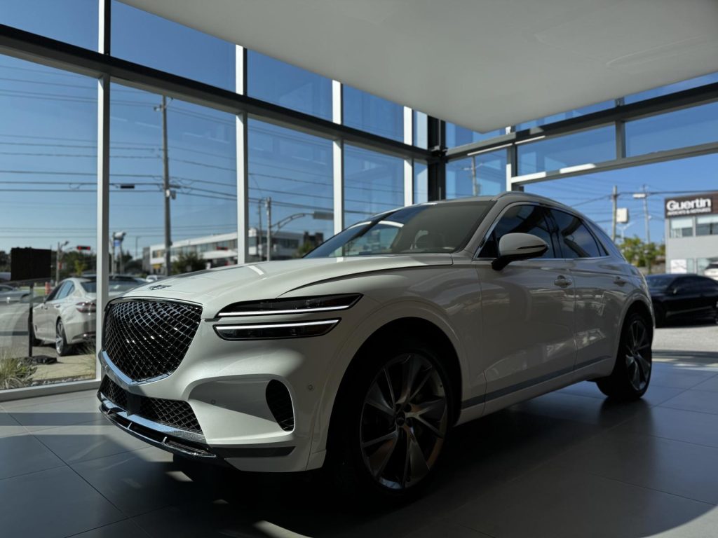 Genesis GV70 2025