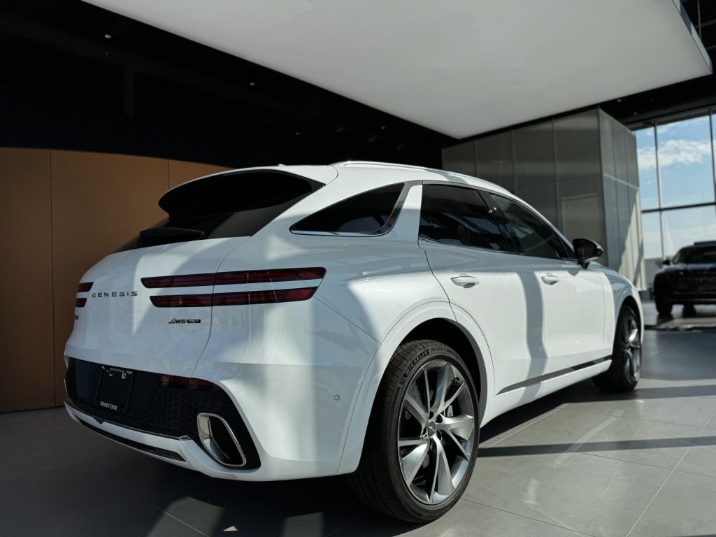 Genesis GV70 2025