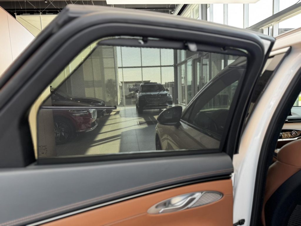 Genesis GV70 2025
