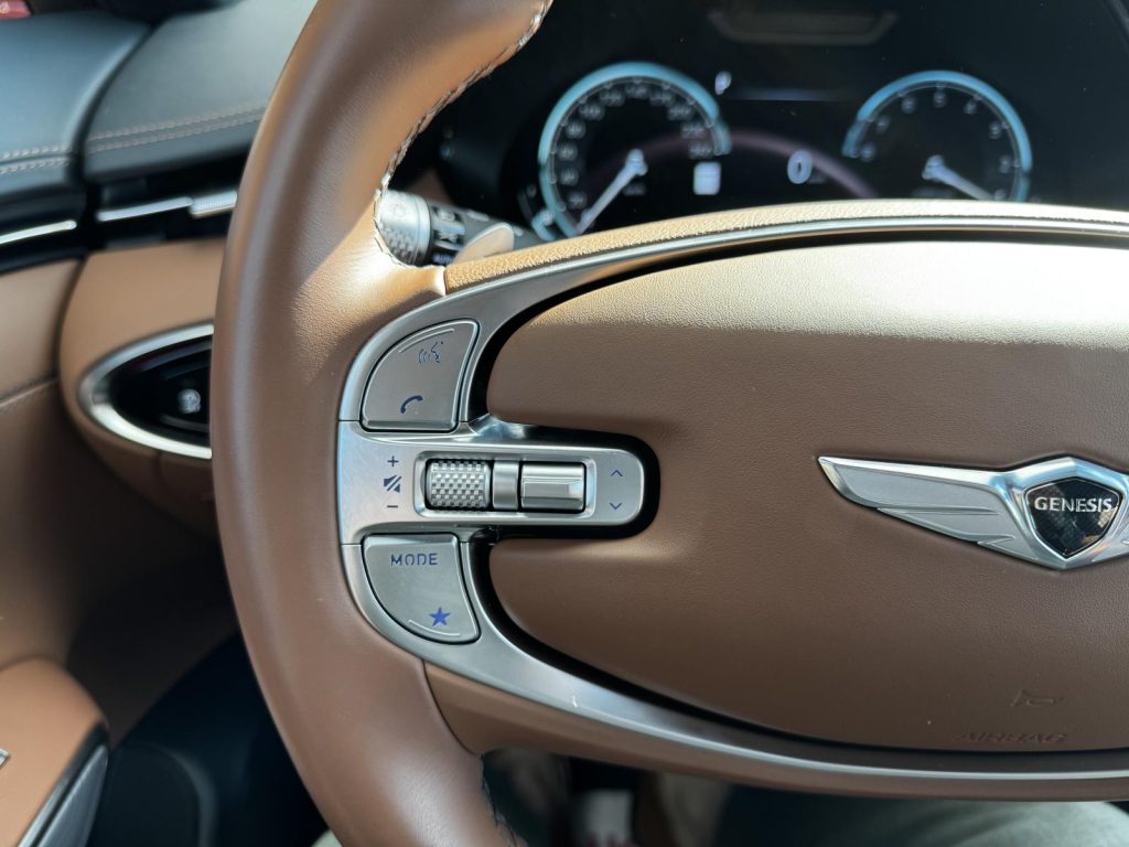Genesis GV70 2025