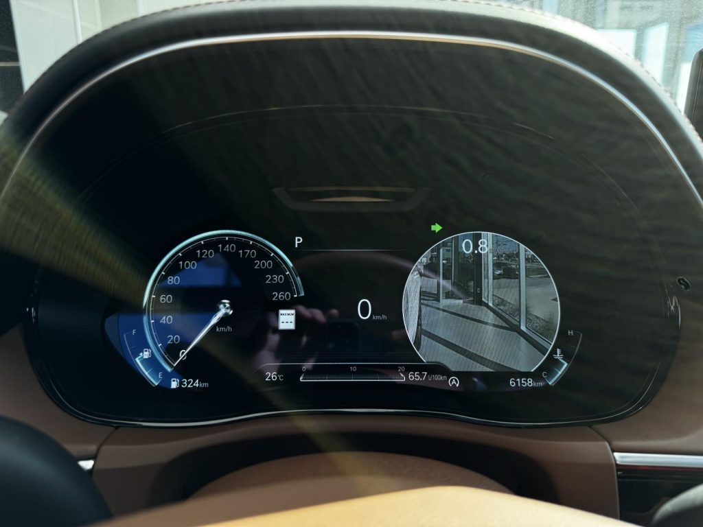 Genesis GV70 2025
