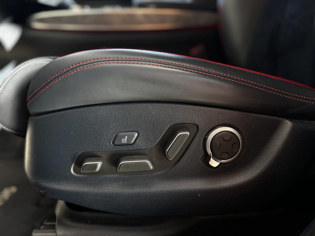 Genesis GV70 2022