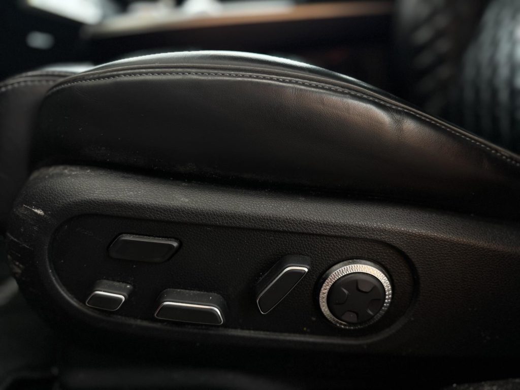 Genesis GV60 2023