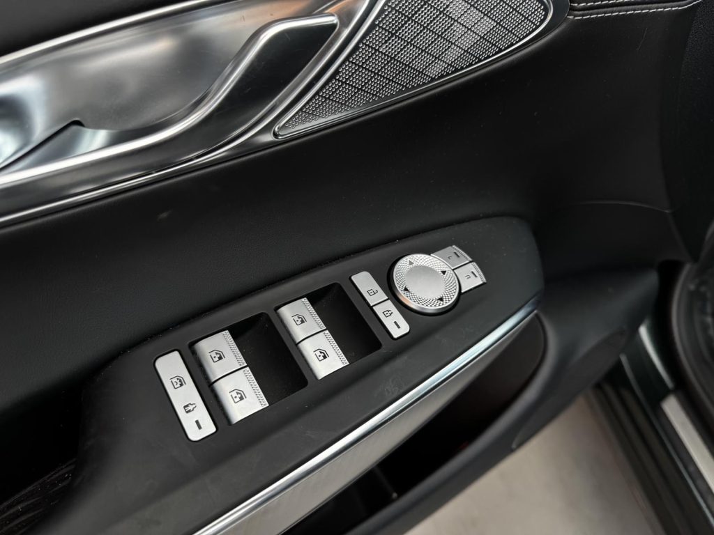 Genesis GV70 2022