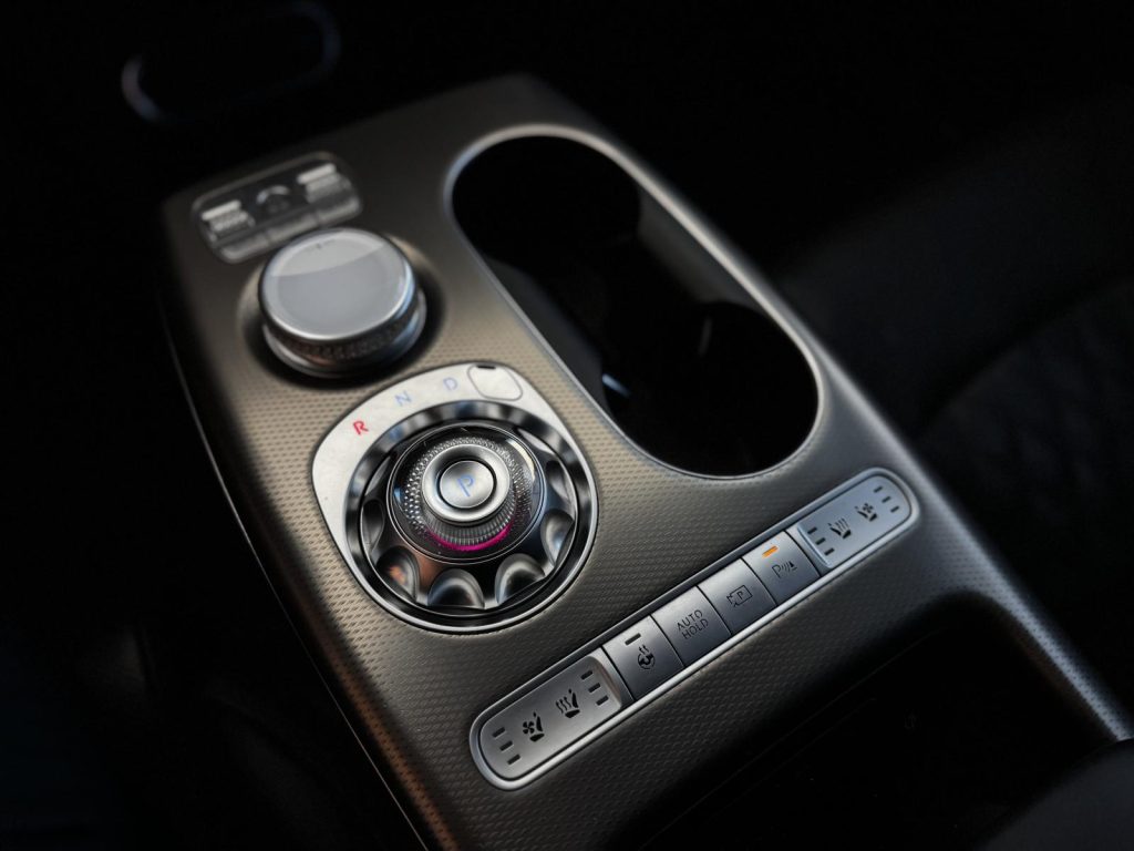 Genesis GV60 2023
